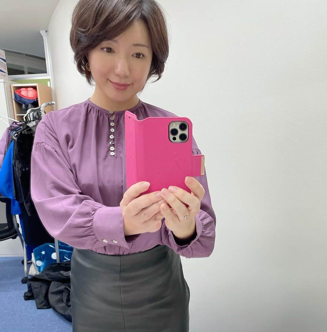 角田華子さんのインスタグラム写真 - (角田華子Instagram)「#1月30日 #福岡ニュースファイルcube  #衣装は #パープルブラウス でした^_^」1月30日 14時40分 - sumidahanako