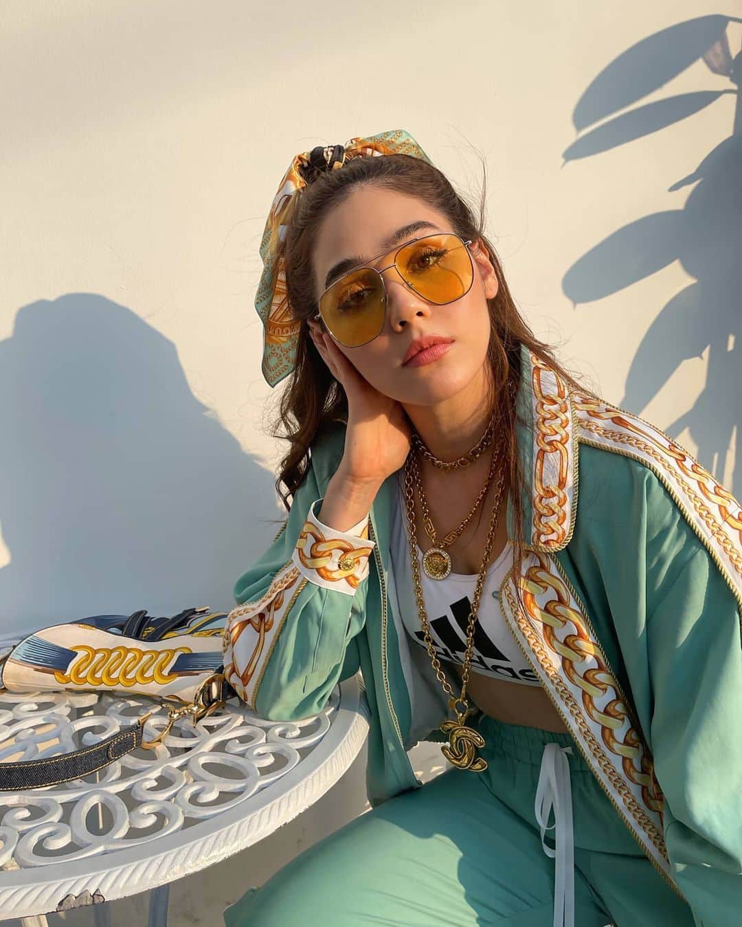 Araya Alberta Hargateのインスタグラム：「😳🍃」