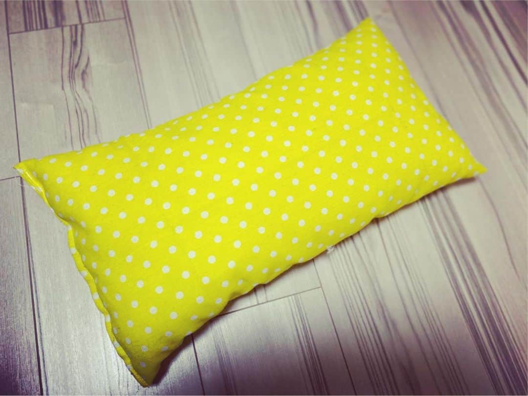 希良梨のインスタグラム：「SKY made💛 学校の家庭科で作ってきた初クッション🎵   #love #japan #like4like #followforfollow #follow4follow #kirari #希良梨 #アニメ好きな人と繋がりたい #漫画好きな人と繋がりたい」