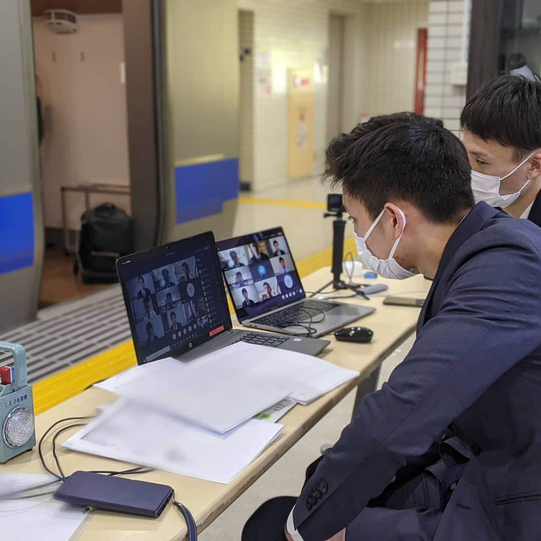 東京観光専門学校さんのインスタグラム写真 - (東京観光専門学校Instagram)「今日の鉄道サービス学科の オンラインオープンキャンパスは 参加者さんと一緒に鉄道クイズを行いました🙆 クイズは学生スタッフのお手製💡 （ちょっとマニアなものも⁉️） とても盛り上がっていましたよ😆✨  またお待ちしています⭐ #東京観光専門学校　#鉄道サービス学科　#オープンキャンパス　#オンラインオープンキャンパス　#鉄道専門学校　#進路決定　#高校生　#2021年入学　#鉄道に詳しくなくてもいいんです　#鉄道学生スタッフ」1月30日 15時11分 - tokan_1967