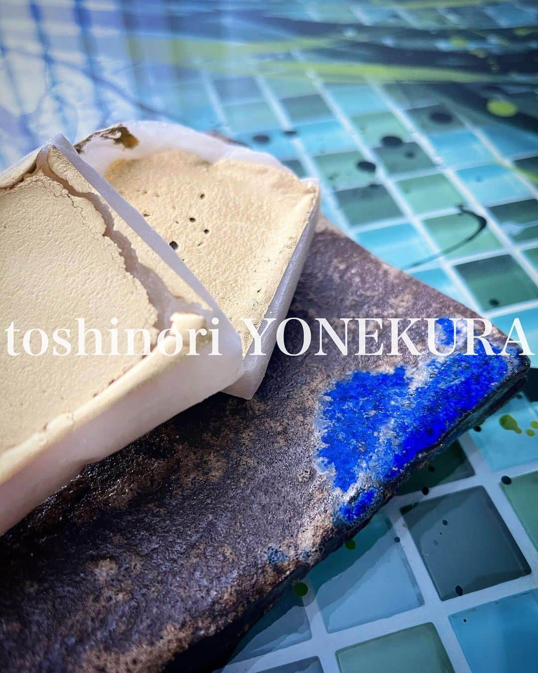 米倉利紀さんのインスタグラム写真 - (米倉利紀Instagram)「餅と金箔 #stayhome」1月30日 15時19分 - toshi_yonekura