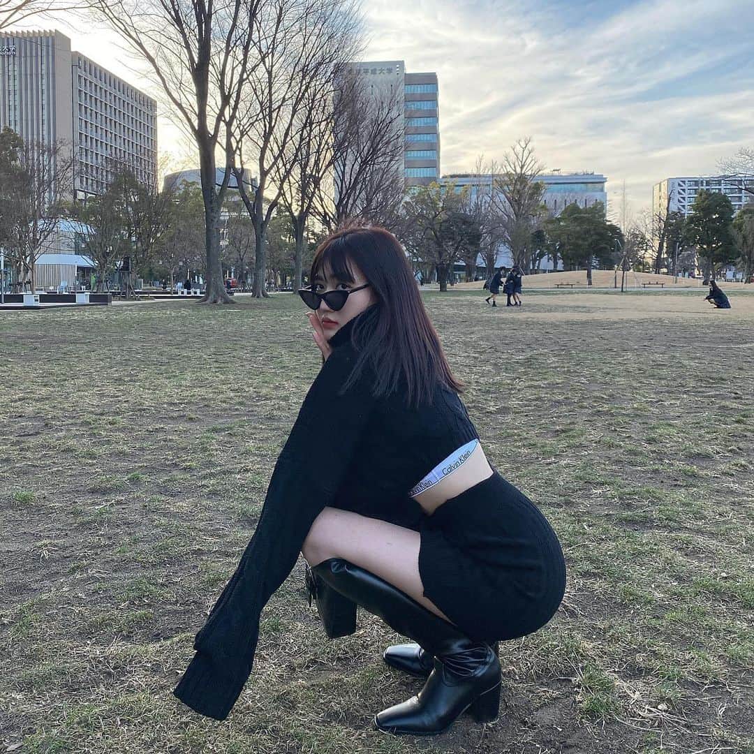 河崎みーなのインスタグラム：「날씨 죠땅🖤 . .」