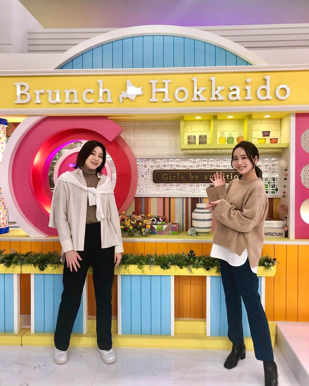 高橋佑奈のインスタグラム：「. ブラキタ生放送ありがとうございました🥳🥳 ロケもスタジオもとっても楽しかった！！ . 見逃した方もYouTubeで見れるそうなので 是非チェックしてくださいね🙌🙌 . 次回は2/27です😉 . #ブラキタ #hbc」