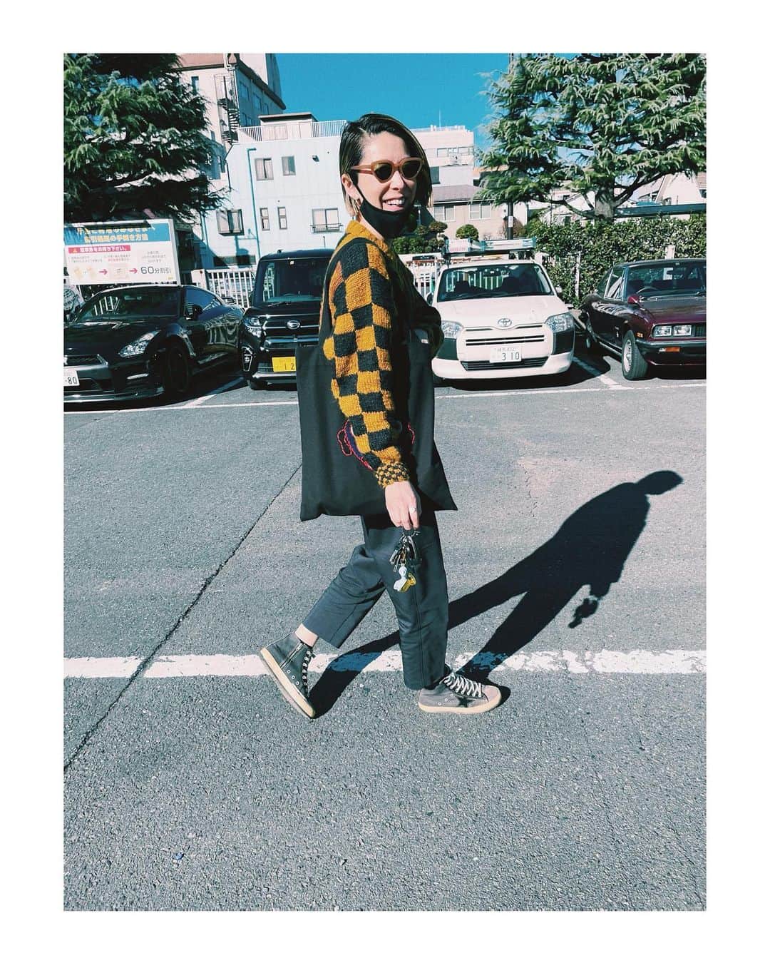 のインスタグラム：「ホントは遠出したい。 そんな天気です😑☀️  #買い出し」