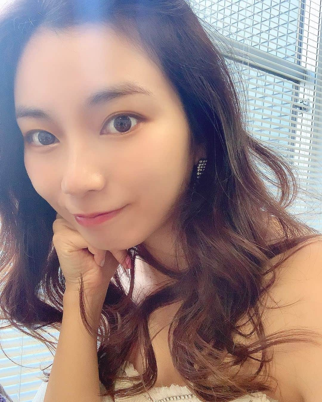 村上瑠美奈さんのインスタグラム写真 - (村上瑠美奈Instagram)「New album 『10ct』たくさんの方に聴いてもらえて嬉しいです😊  今日はオンラインサイン会笑いすぎて帰りには３人とも少しげっそり🤣  明日でリリースウィーク最後のイベント。 チェックしてね💜  TikTokも上げてるからよかったら アカウント名 @ruminamurakami_razwald で探してね！」1月30日 16時27分 - ruminamurakami