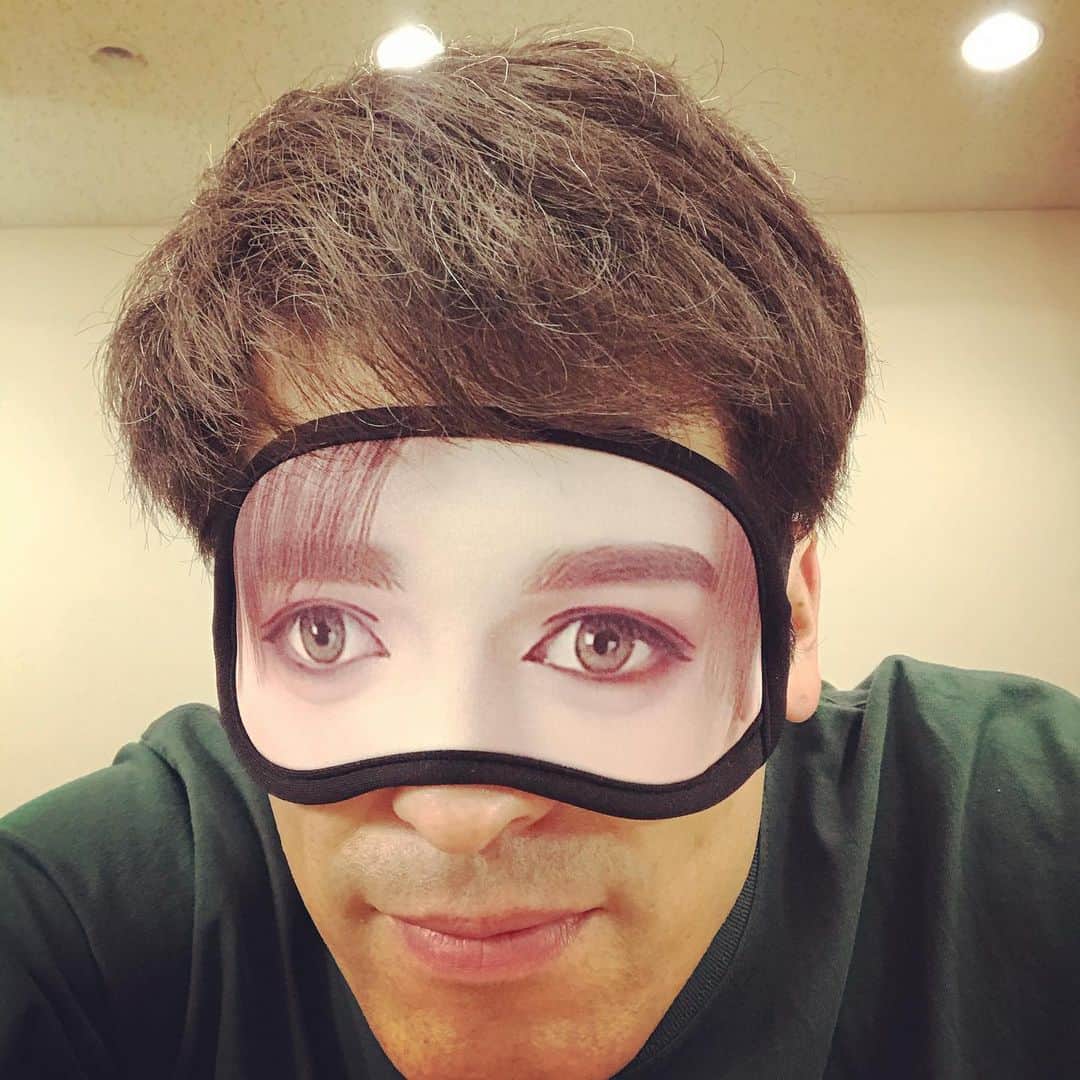 佐藤隆太さんのインスタグラム写真 - (佐藤隆太Instagram)「番組で一緒だったMatt君から頂いたっ！👀  #テレレレッテッテッテー #東京都40歳男性はMattアイマスクを手に入れた #美が２上がった」1月30日 16時56分 - ryutasato