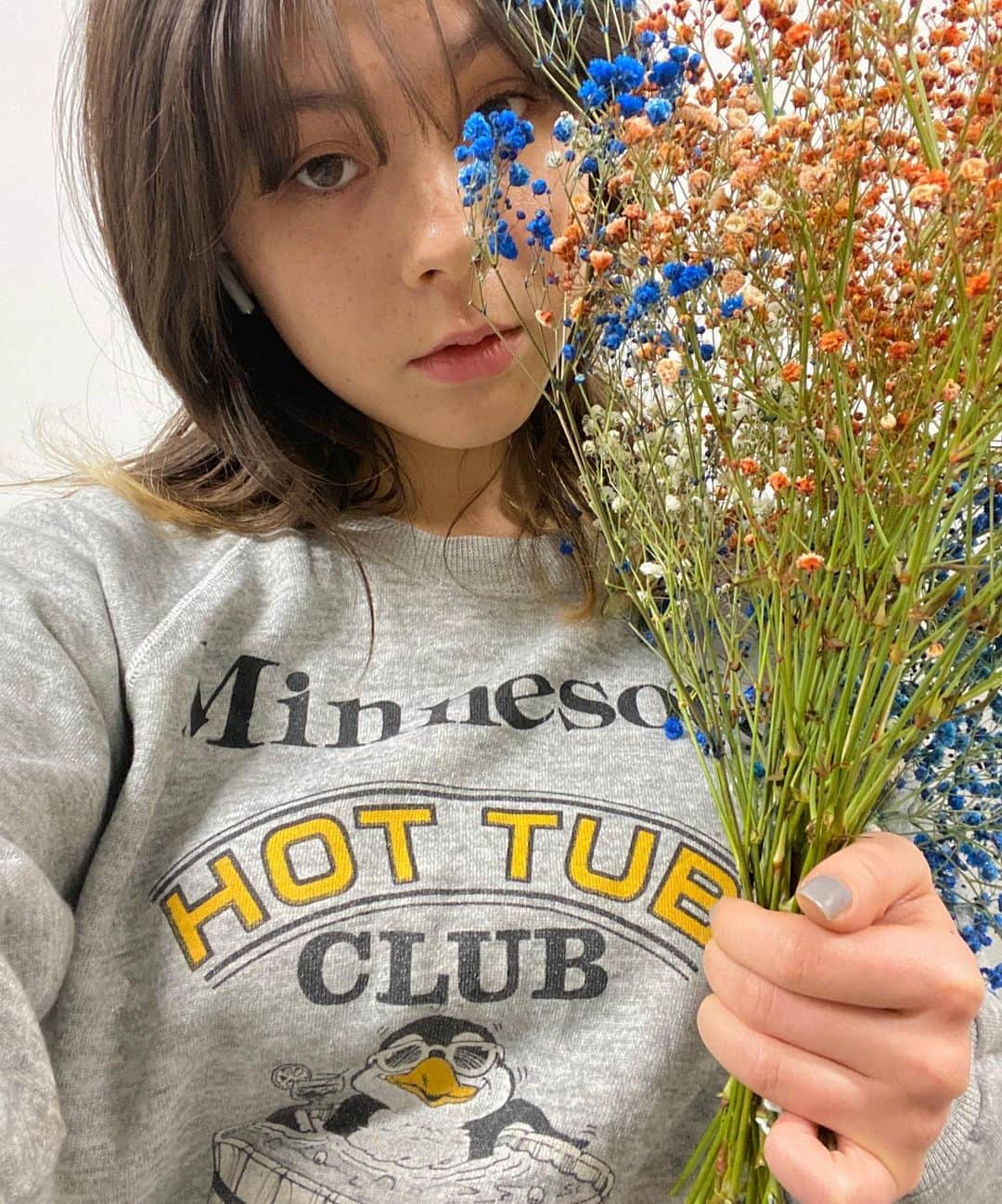 エモン・久瑠美のインスタグラム：「kasumiso~ 🐧💐」
