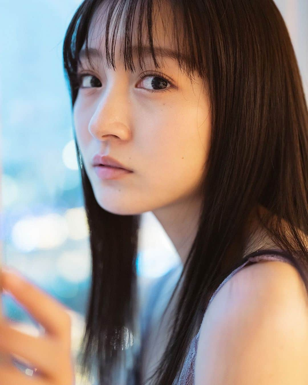 山本彩加のインスタグラム：「﻿ 山本彩加《卒業メモリアルブック》﻿ の発売が3/3に決定しました🥺✨﻿ ﻿ 目標であったフォトブックを出すこと。﻿ こうして最後に叶えられて本当に嬉しいです！！！！﻿ ﻿ ﻿ 83ページによる撮り下ろしページや﻿ アイドル人生を振り返るものや私の小さい頃の話、﻿ 小嶋花梨ちゃんとの対談などインタビューも豊富になっています！﻿ ありがたいことにNMB48全メンバーからのメッセージも😖😭💗💗﻿ ﻿ 全116ページと本当に盛り沢山で私の18年間の人生がぎゅっと詰め込まれた一冊になっています！！！！！﻿ ﻿ ﻿ たくさんの方に手に取っていただけると嬉しいです🙇‍♀️❤️﻿ 是非3/3、よろしくお願い致します🥺🤲﻿ ﻿ #山本彩加メモリアルブック﻿ #山本彩加」