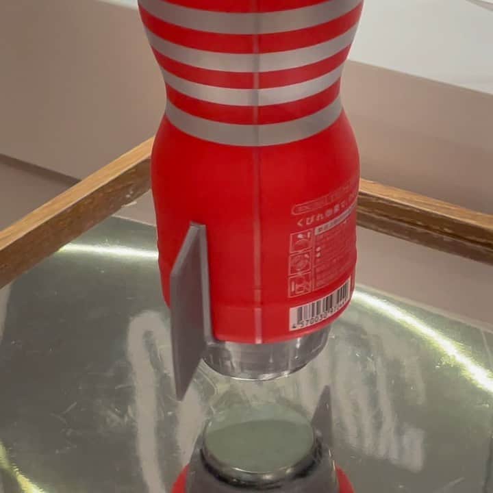 丸山ゴンザレスのインスタグラム：「漢のロマンが浮かんでます。 @tenga_pr #tenga」