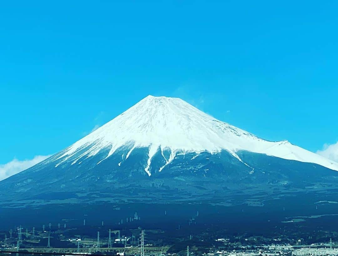 佐藤弘道さんのインスタグラム写真 - (佐藤弘道Instagram)「昨日は久しぶりに新幹線の中から綺麗な富士山の撮影が出来ました！ みんなにお裾分けです(^^)」1月30日 17時57分 - satouhiromichi023