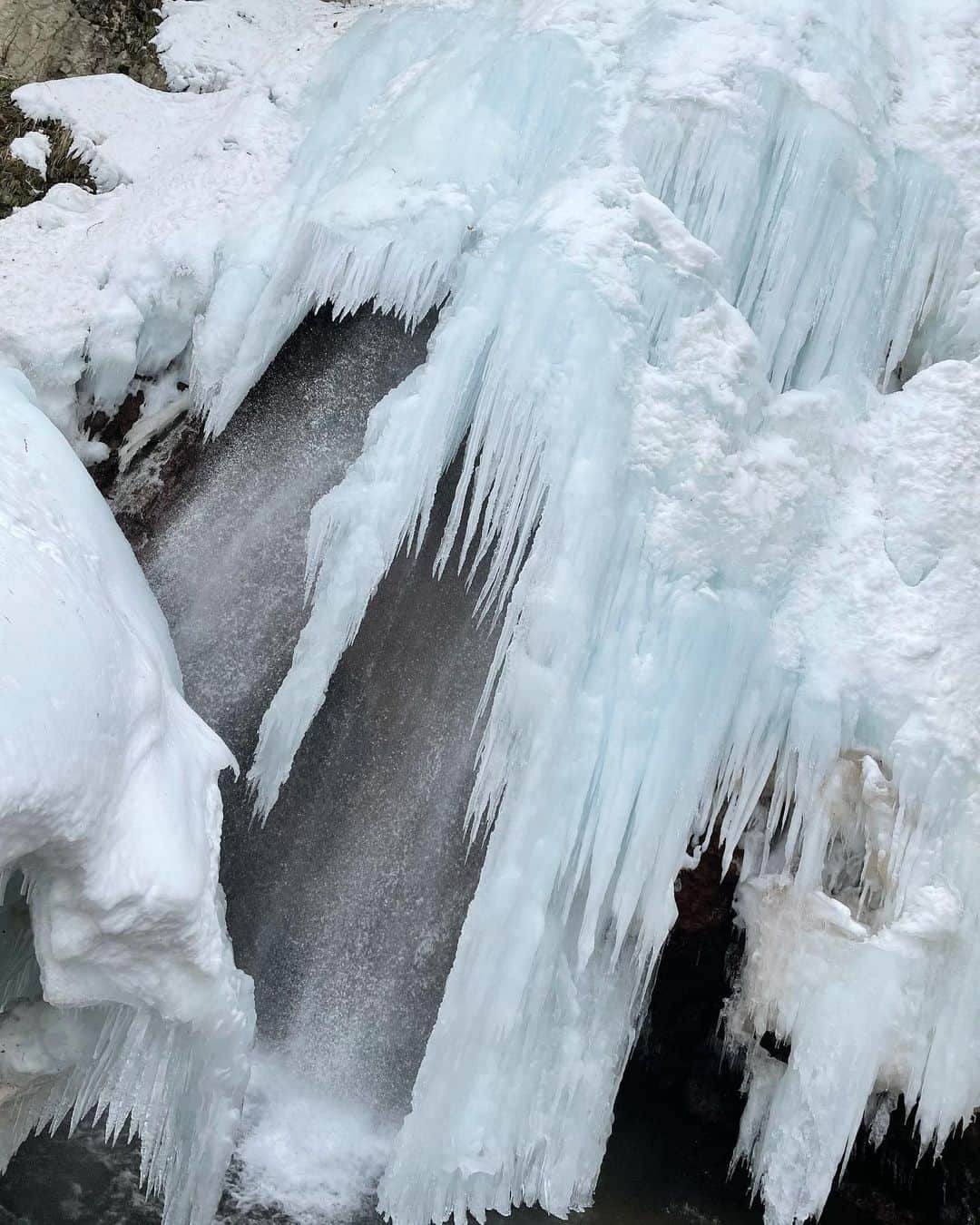 東あずささんのインスタグラム写真 - (東あずさInstagram)「#Icefall −9 🥶🥶🥶🥶🥶🥶🥶🥶🥶 #氷瀑」1月30日 18時17分 - azuma.azusa