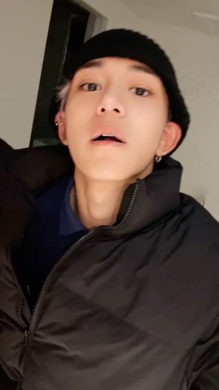 のインスタグラム：「😳👉🏼👈🏼」
