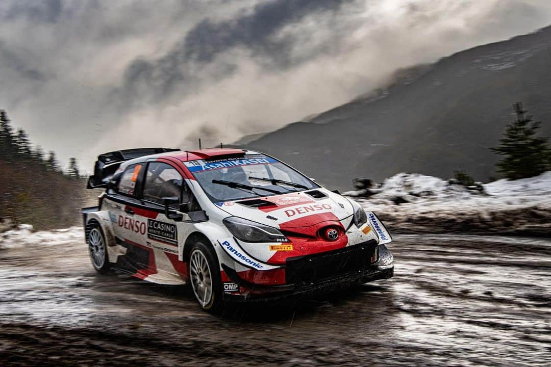 勝田貴元さんのインスタグラム写真 - (勝田貴元Instagram)「There were all of stuff, ice, snow, black ice, mud, gravel, tarmac, dry, damp, wet, sometimes in the dark 🤩 Huge experiences. #RallyMonteCarlo  今年のモンテカルロは例年以上にミックスコンディション×新タイヤで本当にタフな週末でした！ 雪、アイス、ブラックアイス、泥、グラベル、ドライ、ダンプ、ウエットとまさにトッピング全のせといった感じ🤩  📸 @fronekhonza  #TK18 @officialwrc @rally_montecarlo  @tgr_wrc @toyota_gazoo_racing」1月30日 18時44分 - takamotokatsuta