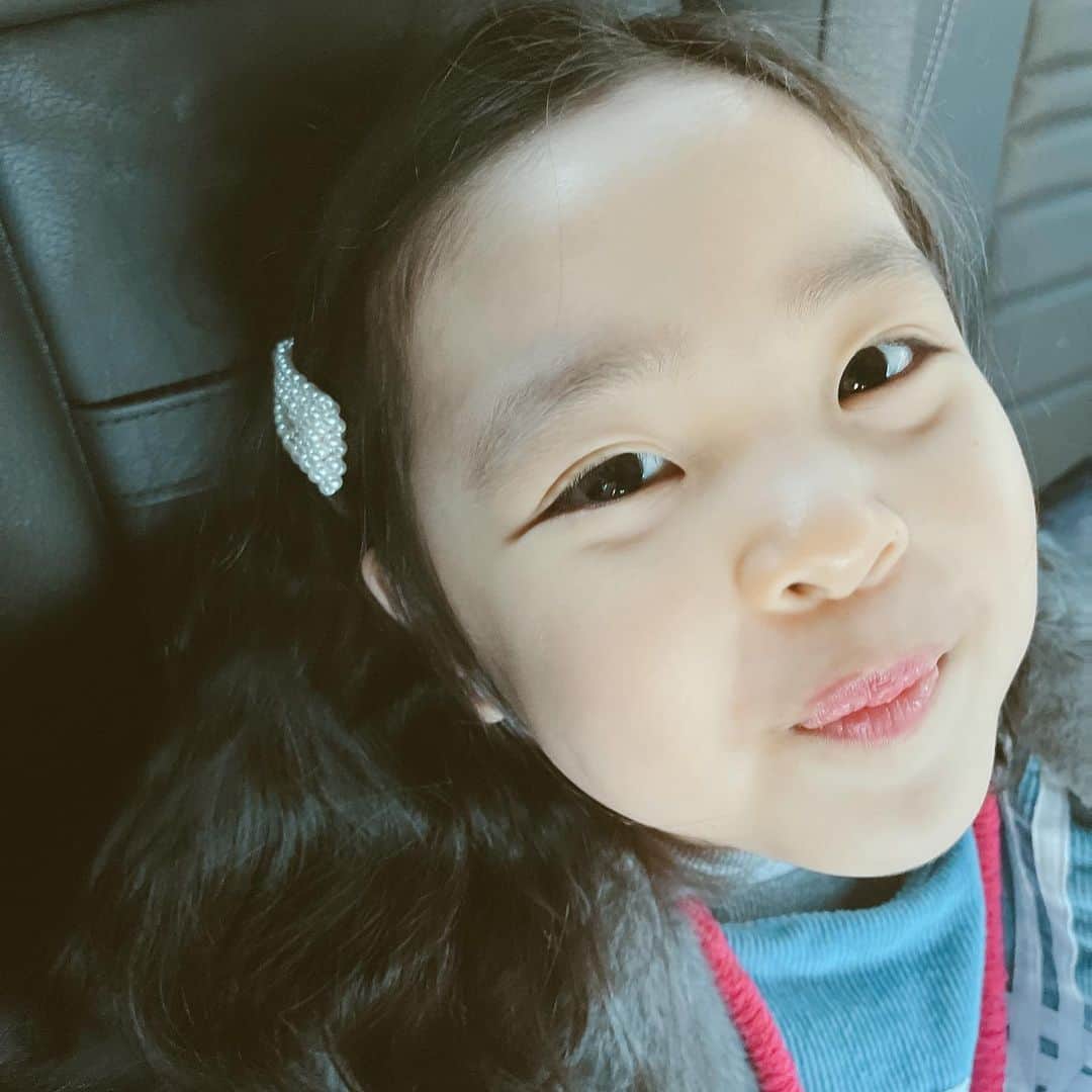 イ・ユンジのインスタグラム：「내사랑 하트코🤍#라니지요」