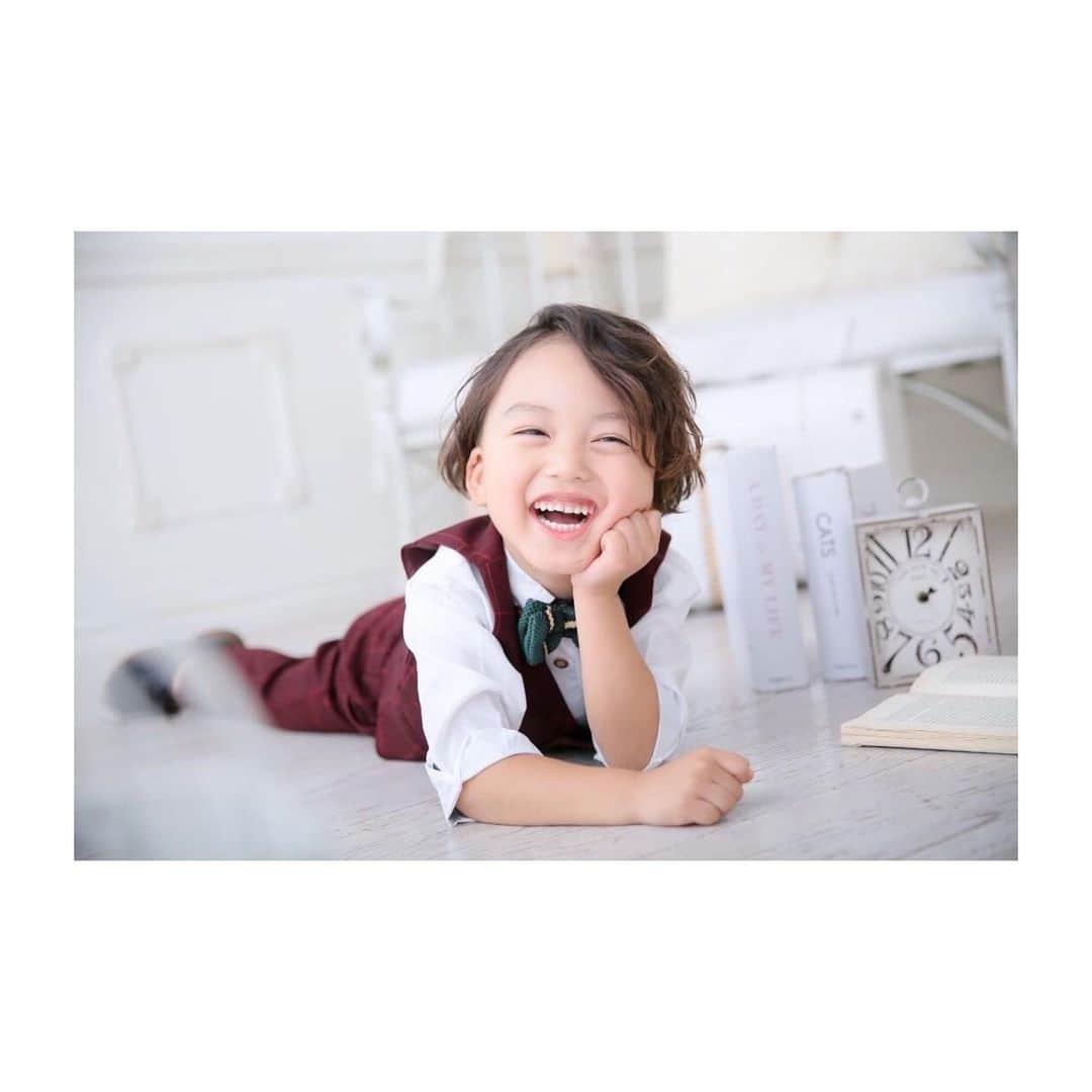 のインスタグラム：「﻿ 笑顔の君が大好き😆﻿ ﻿ #happily #happilyphotostudio﻿ #ハピリィ#ハピリィフォトスタジオ#naturephotography #ベビーフォト﻿ #キッズ撮影 #しちごさん #ハピリィ東麻布店﻿ #ママカメラ #着物 #関東ママ #お宮参り﻿ #記念日 #家族写真 #マタニティ﻿ #753  #七五三 #バースデーフォト﻿ #子供写真 #誕生日 #七五三撮影」