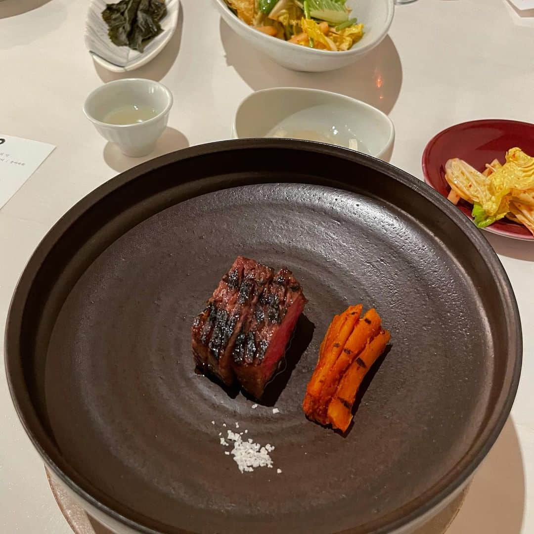 セリ さんのインスタグラム写真 - (セリ Instagram)「#미슐랭3스타 역시는 역싀 음식 하나하나 정성과 너무 맛있어서 이건 남겨야해 💗 함께 곁들여 마신 전통주도 내맘속에 저장 콕콕 부모님 모시고 꼭 가야겠다 생각 콕콕 😚😚  왜 인스타는 10장이 끝이냐며 다 못담은게 #천추의한 #가온」1月30日 19時12分 - shabet_serri