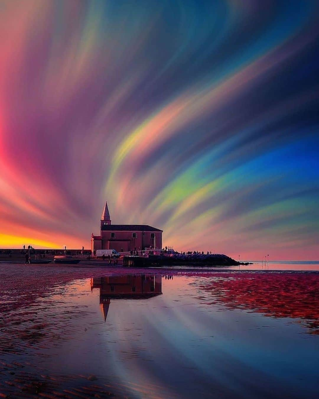 Canon Photographyさんのインスタグラム写真 - (Canon PhotographyInstagram)「Long exposures from Italy 🇮🇹 Photography // @jan_poloni Curated by @steffeneisenacher  #reflection #reflectionphotography #italy #italyvacations #longexposurephotography」1月30日 19時13分 - cpcollectives