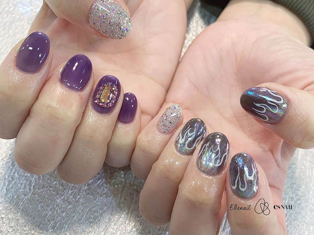 esNAILさんのインスタグラム写真 - (esNAILInstagram)「OF2101-54 🔥💜💜✨ . . . @ellenail_shibuya @ellenail_shinjuku  @esnail_kichijoji  @esnail_omiya  @esnail_nagoya  @esnail_osaka  @esnail_fukuoka  #nail#nails#nailart#naildesign#esnail#ellenail_shibuya#gelnail#ネイル#ジェルネイル#elleネイル#esネイル#ネイルデザイン#美甲#네일아트 #tokyo#shibuya#newnail#渋谷店#新宿店#吉祥寺店#大宮店#名古屋店#大阪店#福岡店#炎ネイル#🔥#アシンメトリーネイル#ミラーネイル」1月30日 19時17分 - esnail_japan