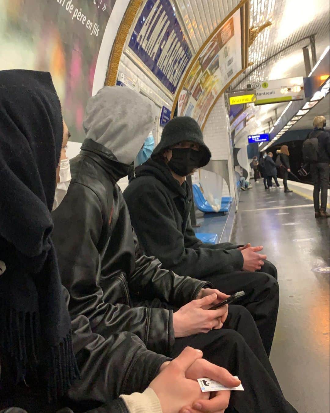 のインスタグラム：「Parigi 🛸」