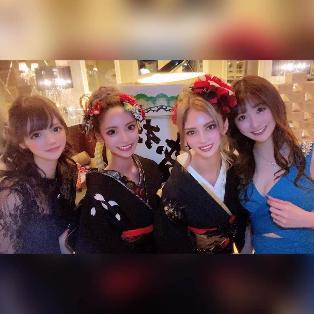 藤澤せなのインスタグラム：「かれんさんとfukars💙❤🖤💙 かわいすぎて美しすぎる🥺 . #おもいでぐらむ#フォーティーファイブ」