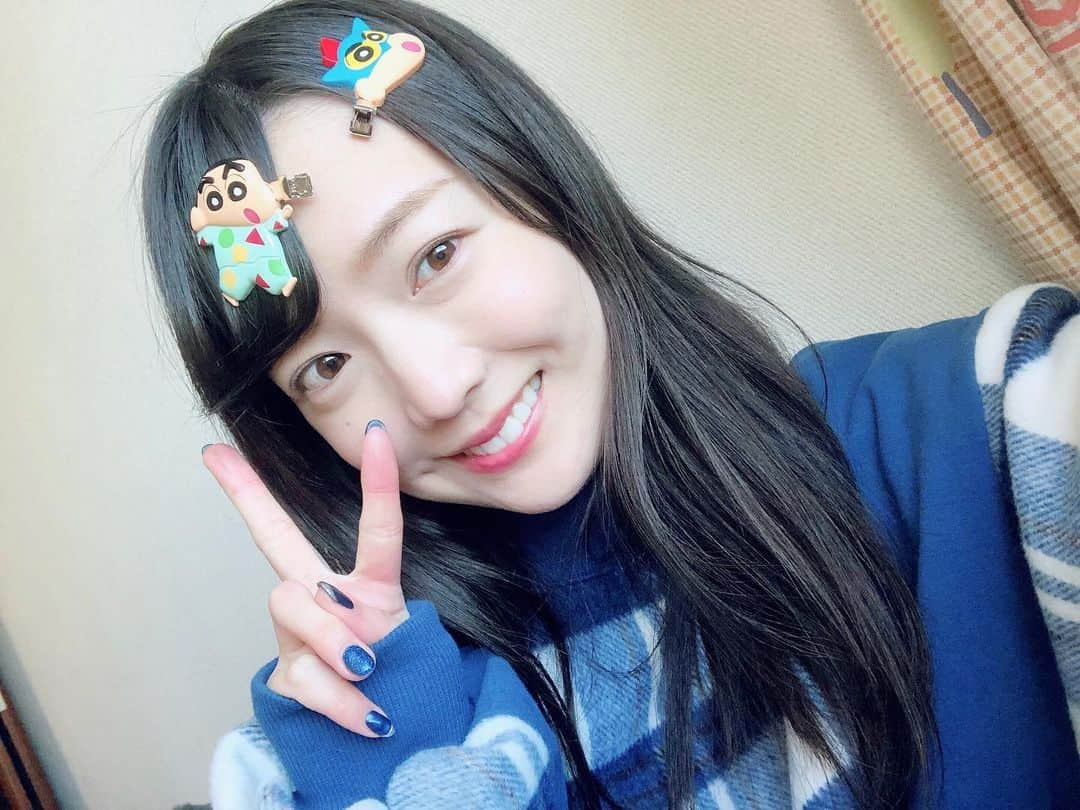 藤本かえでのインスタグラム：「しんちゃんのヘアピン見つけちゃった〜♡  メイクのお供になりました☺  #クレヨンしんちゃん #しんちゃんグッズ」