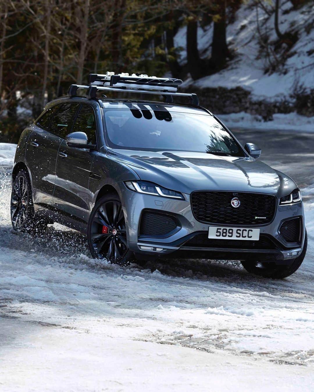 Jaguarのインスタグラム：「Be conditioned to ignore conditions.  #Jaguar #FPACE #Premium #Luxury #Performance #SUV #EV #PHEV #MHEV #Hybrid #AWD #ElectricCars #Technology #CarsofInstagram」