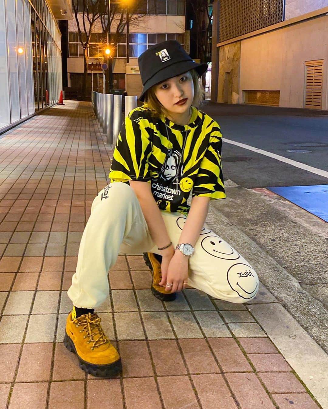 XGIRL_ootdのインスタグラム：「#xgirl_ootd @___moeeeee 166cm XLARGE/X-girl KUMAMOTO STAFF ・ ---------------------------- ▪️DUCK WORK JACKET ¥+14,000+tax (SIZE M) ▪️X-girl × CHINATOWN MARKET SMILEY(R) FACE S/S TEE ¥5,500+tax (SIZE L) ▪️X-girl × CHINATOWN MARKET SMILEY(R) SWEAT PANTS ¥10,000+tax (SIZE M) ▪️DUCK WORK BUCKET HAT ¥5,000＋tax (ONE SIZE) ・ ---------------------------- #xgirl #xgirljp #xgirlus」