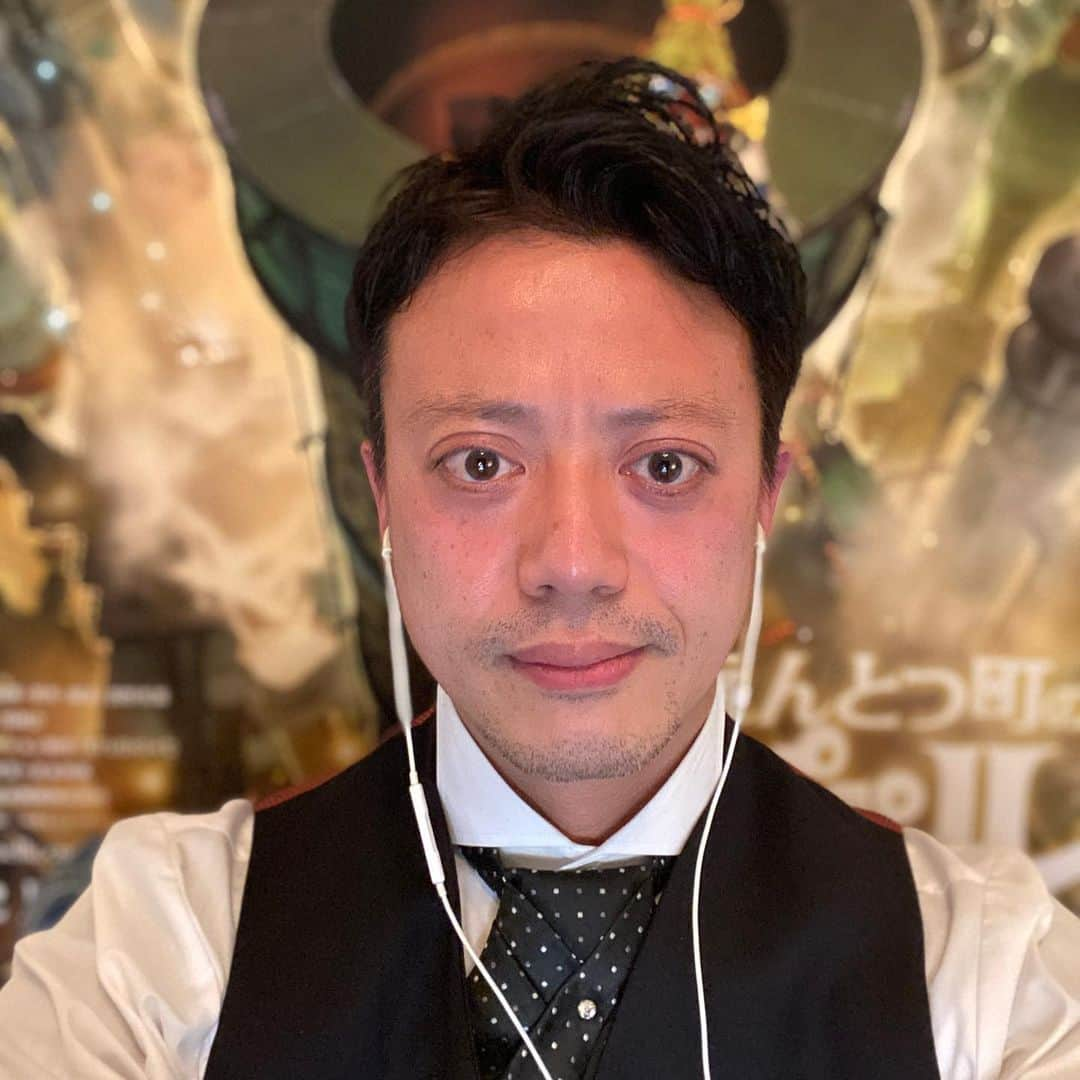 佐藤太一郎さんのインスタグラム写真 - (佐藤太一郎Instagram)「今日はオンライン呑み会イベント『スナック太一郎』の本番🍻 有り難いことに、完売御礼。 20:00開店。 どんな人が来てくれるのか、楽しみやー。  #スナック吉本」1月30日 19時56分 - satotaichiro_shinkigeki