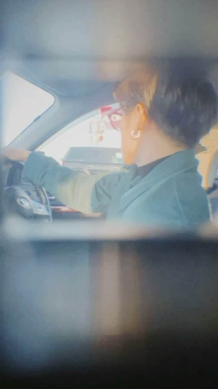 りゅうとのインスタグラム：「🚗#恋とオオカミには騙されない #ちょこ　#choco」
