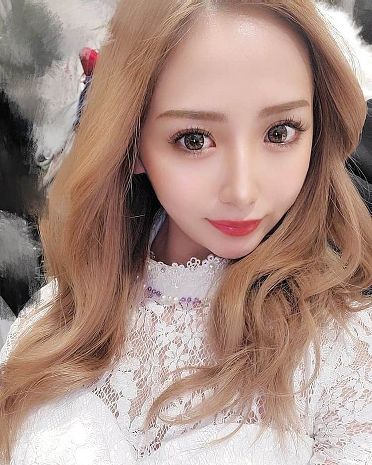氷のんのインスタグラム：「今日も出勤ちゃんとするけん週6や😌  .  2週連続皆勤賞😌✨  .  だれかのも🙂  .  #名古屋#錦#福岡#中洲#🐶#おりこう#皆勤賞#キラキラ#🙂」