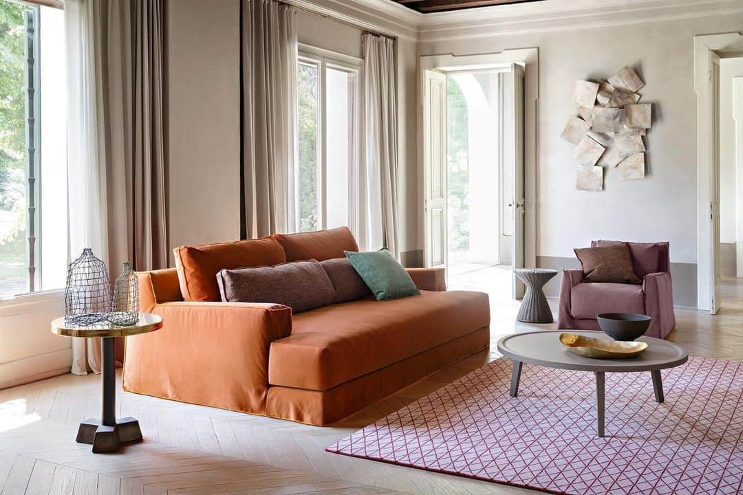 GERVASONI JAPAN / ジェルバゾーニ ジャパンのインスタグラム：「【 New Collection 】   Sofa : LOLL 16 Armchair : LOLL 05 Design : @paola.navone   【お問い合わせ先】 南陽オモビト株式会社 / GERVASONI TOKYO  〒107-0062 東京都港区南青山4-18-16 フォレストヒルズWESTWING B1 TEL：03-5413-3274 MAIL：info@gervasoni.jp  #gervasoni #GervasoniTokyo #paolanavone #interior #interiordesign #madeinitaly  #ジェルバゾーニ #ジェルバゾーニトーキョー #インテリア #イタリア家具 #ソファ #椅子 #テーブル #お洒落」