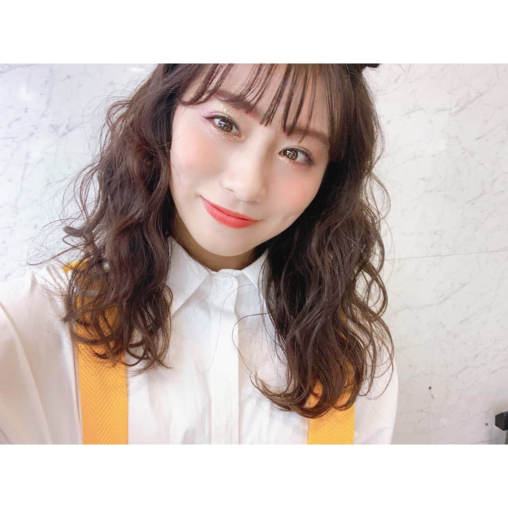 坂本遥奈さんのインスタグラム写真 - (坂本遥奈Instagram)「JIBUNGOTOのポスターが 完成しました💫💫 今回のアー写オシャレでめちゃくちゃ可愛いんだけど、 4人が揃ったらすごく豪華でキラキラの世界🤩のポスターが出来上がりました💫 JIBUNGOTOみんな聞いてくれてる〜？好きな部分！歌詞だったり、あったら教えて〜💫  ハルはゆーしくん書いてくれたラップの部分めちゃ好き！！ ゆーしくんがラップ部分やってくれているのを聞いて練習して、おぼえたんだけども、それがめちゃくーーーーーっちゃ、かっこいいから みんなに聞いて欲しいくらい……」1月30日 20時21分 - haruna_sakamoto_official