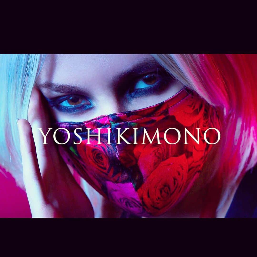 YOSHIKIさんのインスタグラム写真 - (YOSHIKIInstagram)「Do you have this mask?  YOSHIKIMONO MASK Design by YOSHIKI   @yoshikimono  https://yoshikimono.com/  #yoshiki #yoshikimono #yoshikimonomask #mask  #fashion #vogue   https://www.vogue.co.jp/fashion/article/yoshikimono-2020-12-21」1月30日 20時29分 - yoshikiofficial