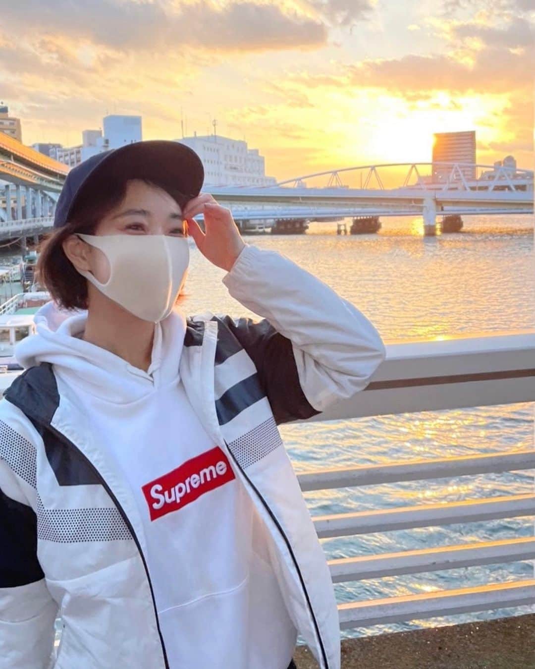 近藤夏奈のインスタグラム：「﻿ ﻿ ﻿ ﻿ Running with the sunset🏃‍♀️🌇﻿ .﻿ .﻿ ﻿ ﻿ ﻿ ﻿ ﻿ ﻿ ﻿ ﻿ ﻿ ﻿ ﻿ ﻿」