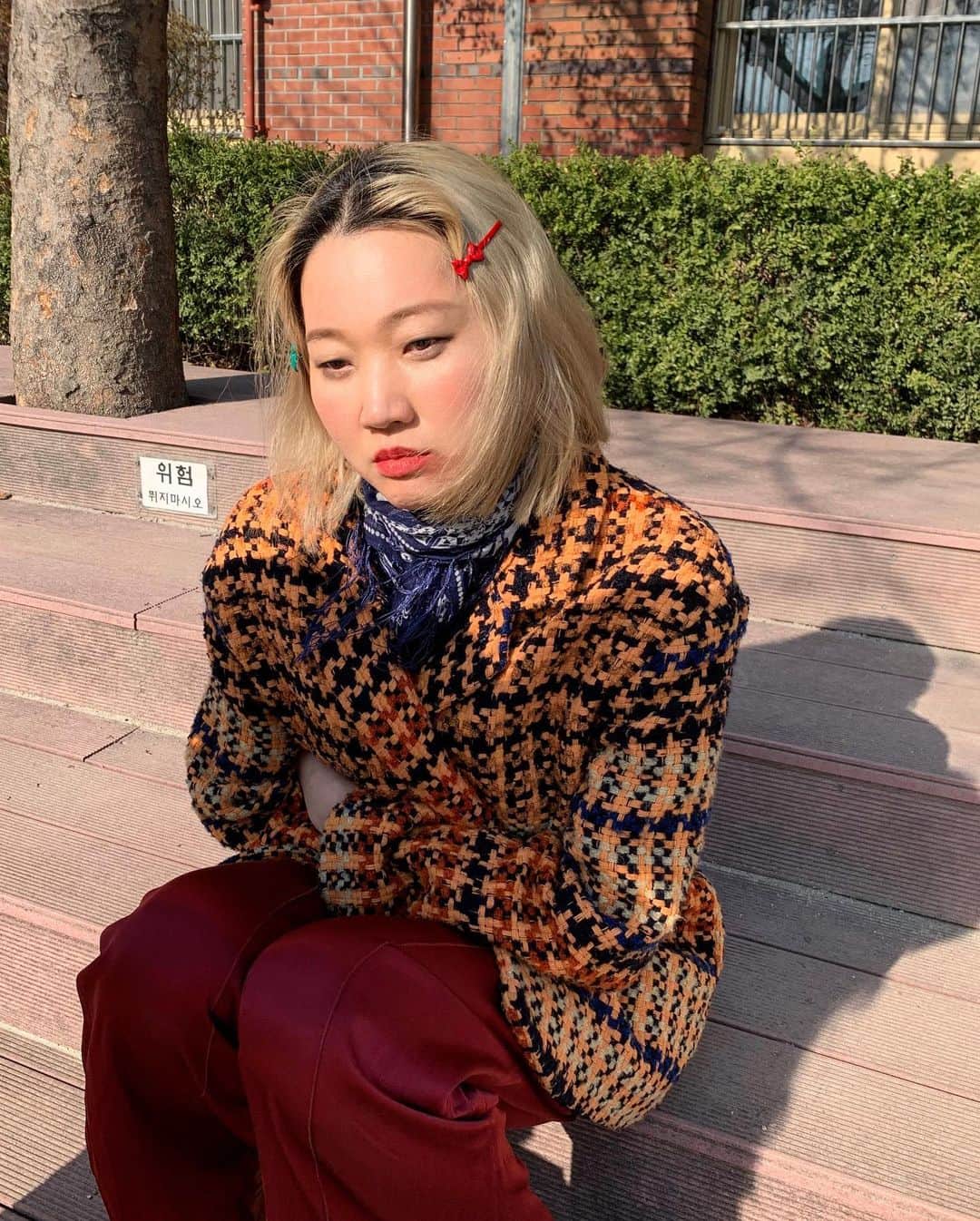 チャン・ユンジュのインスタグラム：「여기저기 세자매의 리뷰를 보면서. 참 감사하네요. 저는 미옥이를 진심으로 사랑해 주었어요. 그 어떤 모습도. 믿어주고 이해해 주고 싶었어요. 💜🙏🏻 #오늘밤전참시에서만나요」