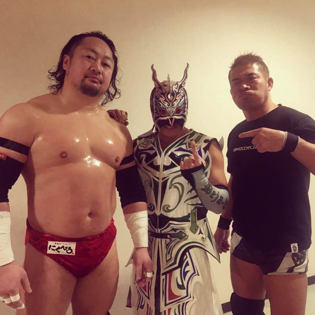 のインスタグラム：「下関大会お疲れ様で御座いました🙇‍♂️ 明日は福岡でタッグトーナメントです💪 応援宜しくお願い申し上げます📣 #dragongate #prowrestling #prowrestler #luchalibre #maskman #ドラゴンゲート #プロレス #下関 #九州 #福岡 #吉田隆司」