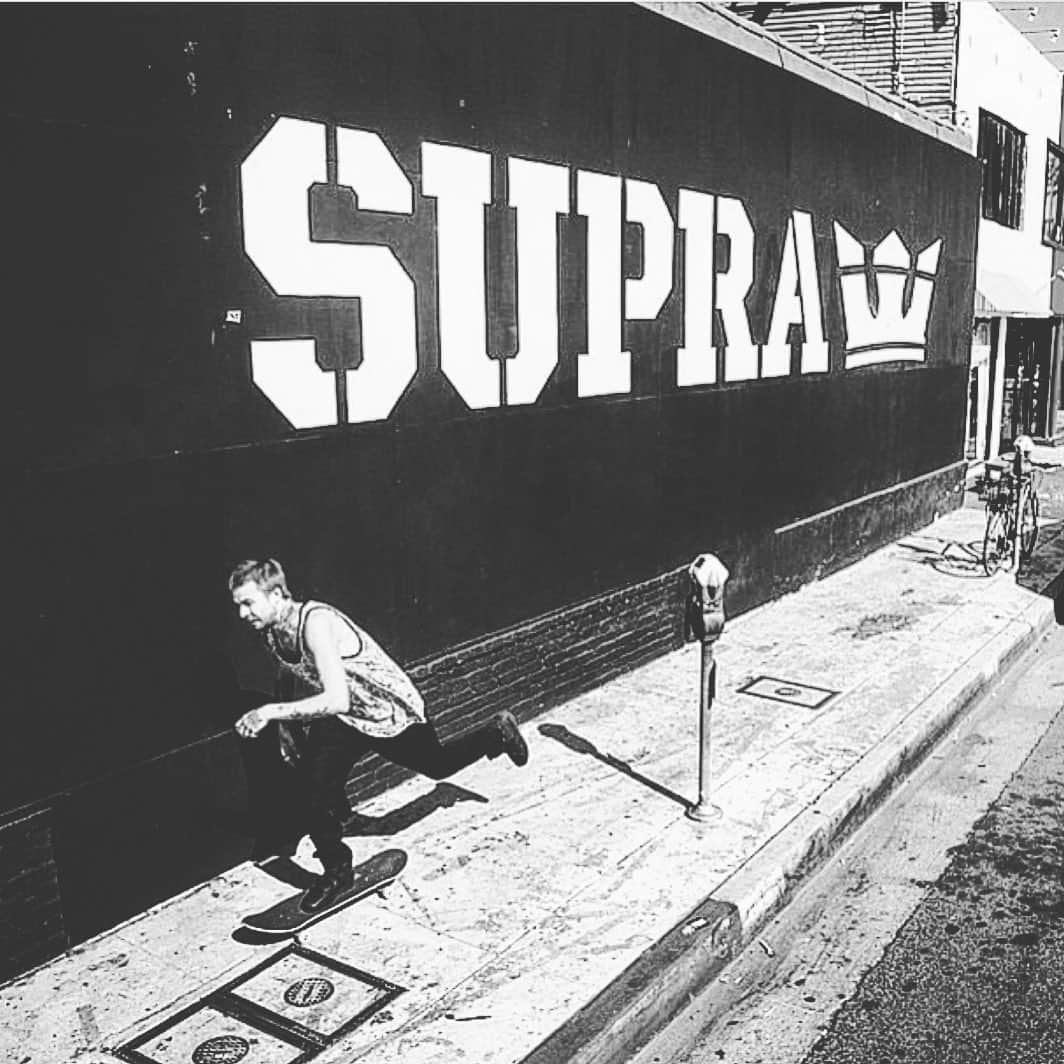 SUPRA TOKYOのインスタグラム：「. SUPRA WILL NEVER DIE 💀 #supra #suprafootwear」