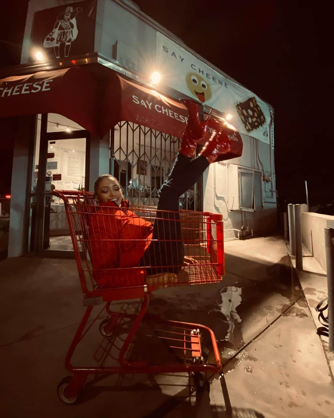 メラニー・イグレシアスのインスタグラム：「snack time 🍭」