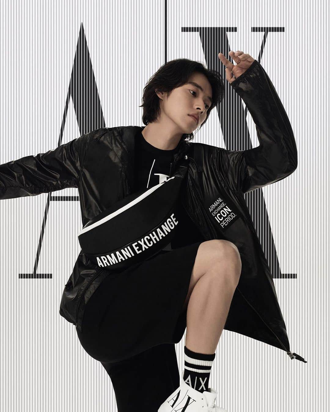 ジョルジオアルマーニさんのインスタグラム写真 - (ジョルジオアルマーニInstagram)「Street style with athleisure flair: @kentooyamazaki wears the #AXicon collection in the all-new #AXss21 Advertising Campaign.」1月30日 23時29分 - armaniexchange