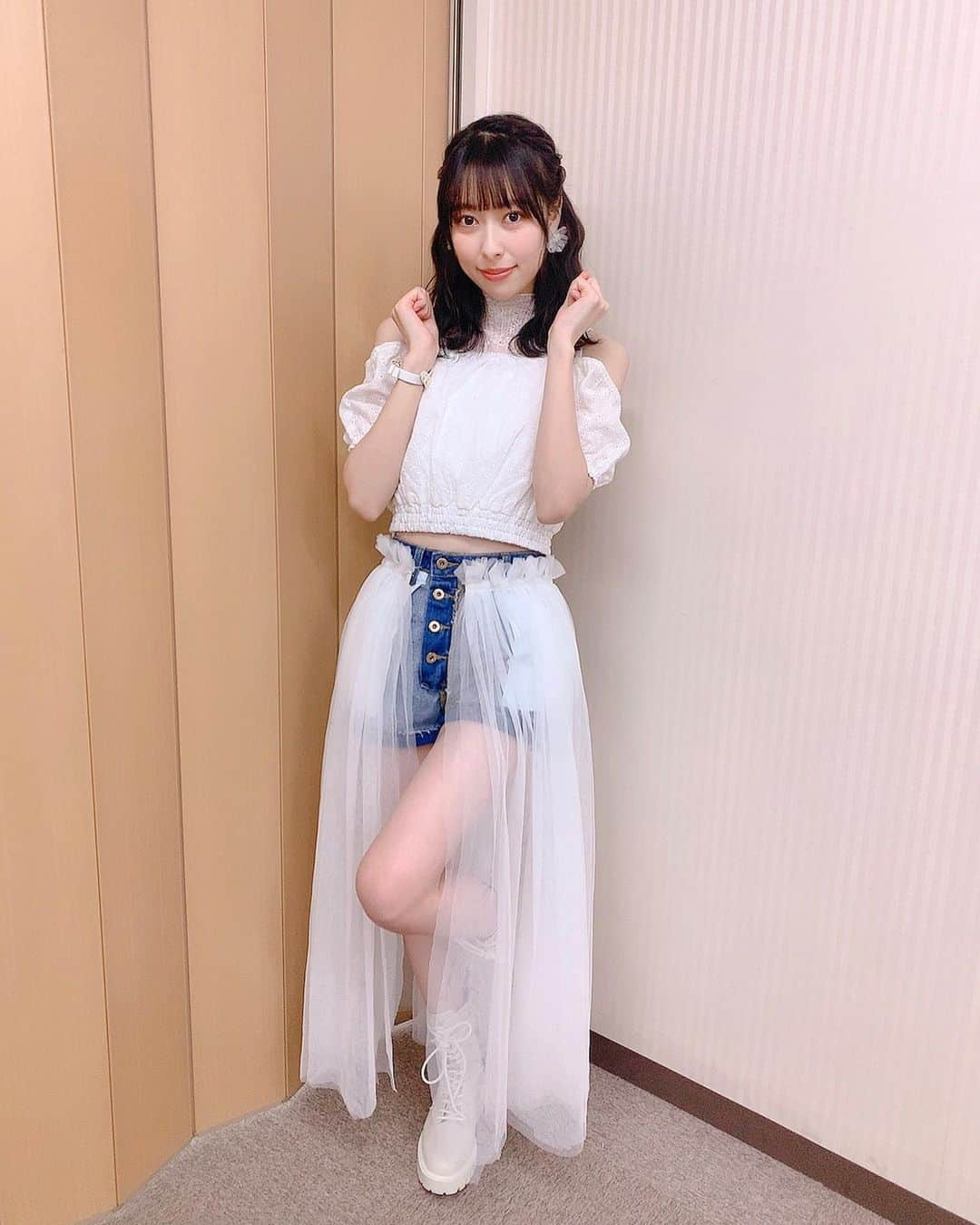 近藤玲奈さんのインスタグラム写真 - (近藤玲奈Instagram)「『近藤玲奈 1st LIVE〜Listen〜』💙﻿ ﻿ お越しくださったみなさん、遠くから応援してくださったみなさん、本当にありがとうございました🌸﻿ ﻿ みなさんに出会えたことが、一番の幸せです。﻿ ﻿ このスタートをきっかけに、自分らしく一歩一歩、歩んでいきたいと思っています。﻿ ﻿ これからも応援よろしくお願いします😊✨﻿ ﻿ #近藤玲奈﻿ #桜舞い散る夜に﻿ #Listen真夜中の虹」1月30日 23時41分 - reina_kondo