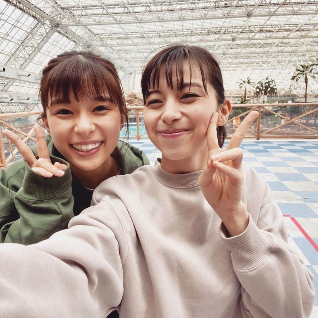 中条あやみさんのインスタグラム写真 - (中条あやみInstagram)「この熱いハグの相手は誰でしょう？  正解は、初めてあったのに前からあった事があるような気しかしなかった　3話で出会う中越美亜役の芳根京子ちゃん🧡 本当に会っていきなりハグだった気がする😂  実はチーム早生まれ23歳✌️  明日の第3話でキーパーソンになるのでお見逃しなく！！」1月30日 23時52分 - nakajo_ayami