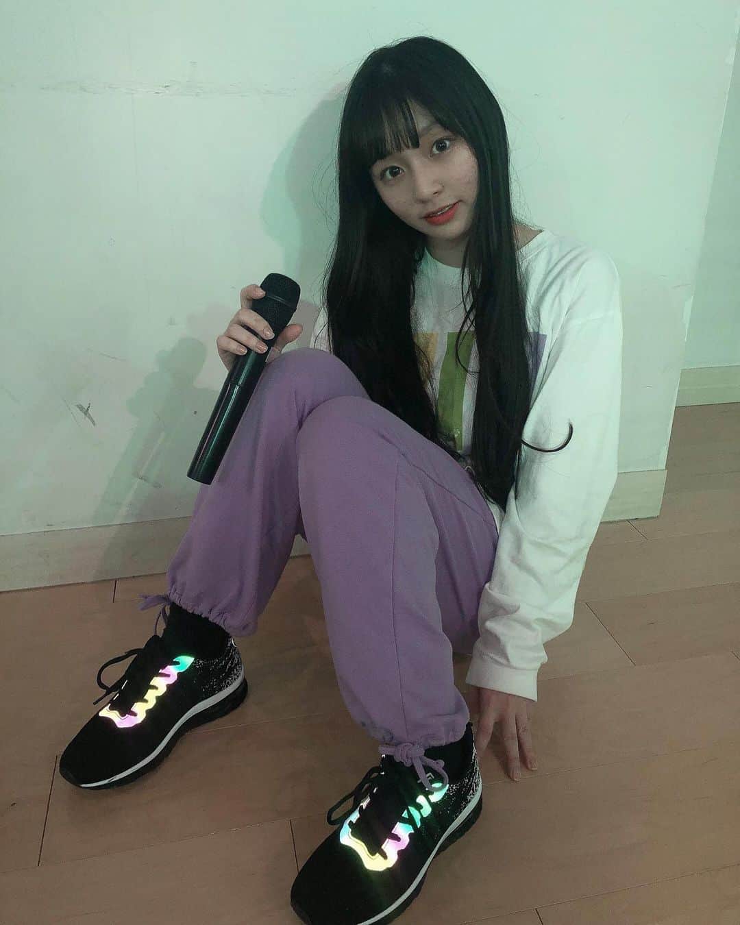 尾野寺みさのインスタグラム：「﻿ ﻿ ﻿ 靴可愛すぎない？﻿ ﻿ ﻿ #nikeairmax #NIKE #えあまっくす﻿ ﻿ #レッスン着 #レッスンシューズ﻿ ﻿ #ゲネ #リハーサル #ワンマンライブ﻿ #アイドル #ステージ」