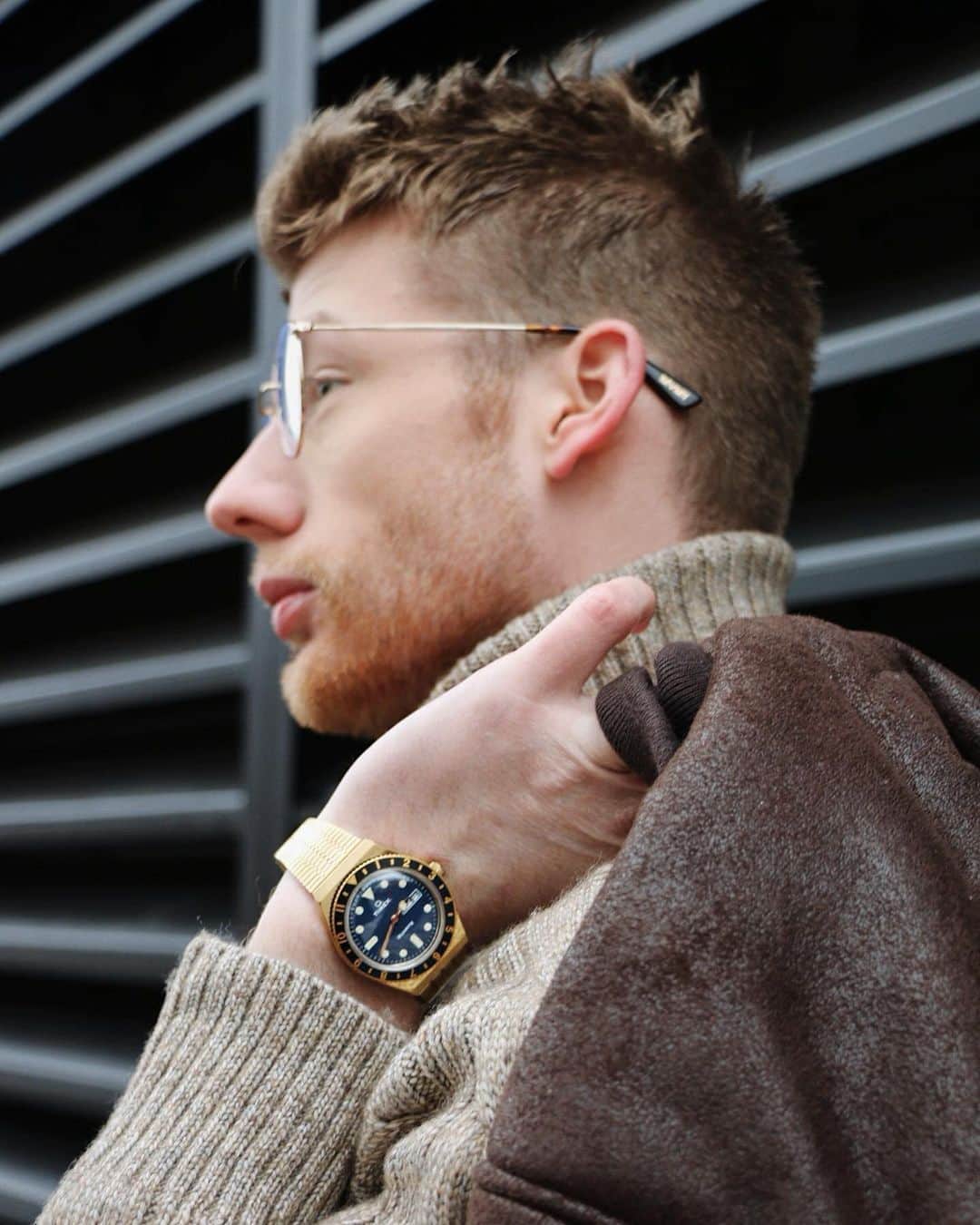 タイメックスさんのインスタグラム写真 - (タイメックスInstagram)「A watch that goes with everything by @grantgaar.  📷: @grantgaar ⌚: Q Timex Color Series #timex #wedontstop #qtimex #quartz #watch #timexq #reissue」1月31日 0時32分 - timex