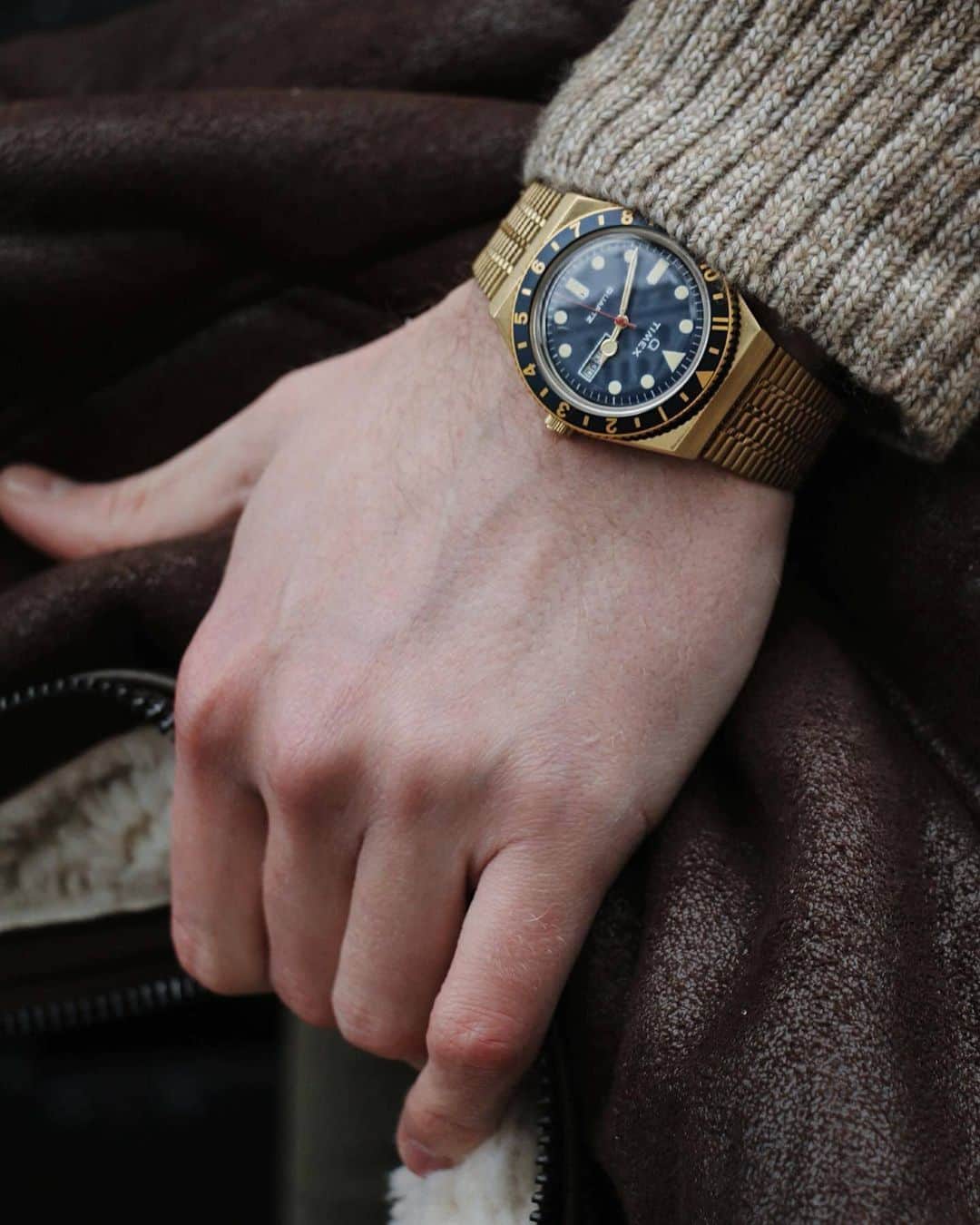 タイメックスさんのインスタグラム写真 - (タイメックスInstagram)「A watch that goes with everything by @grantgaar.  📷: @grantgaar ⌚: Q Timex Color Series #timex #wedontstop #qtimex #quartz #watch #timexq #reissue」1月31日 0時32分 - timex
