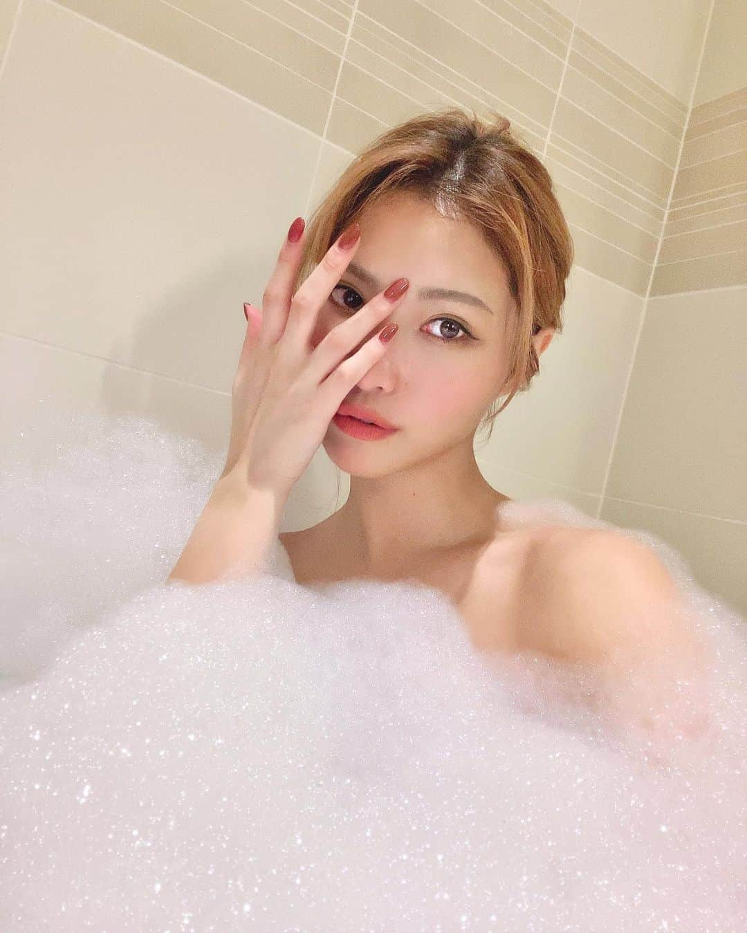 MIKAさんのインスタグラム写真 - (MIKAInstagram)「Good night🛁🐰🌙」1月31日 0時26分 - cjd_mika