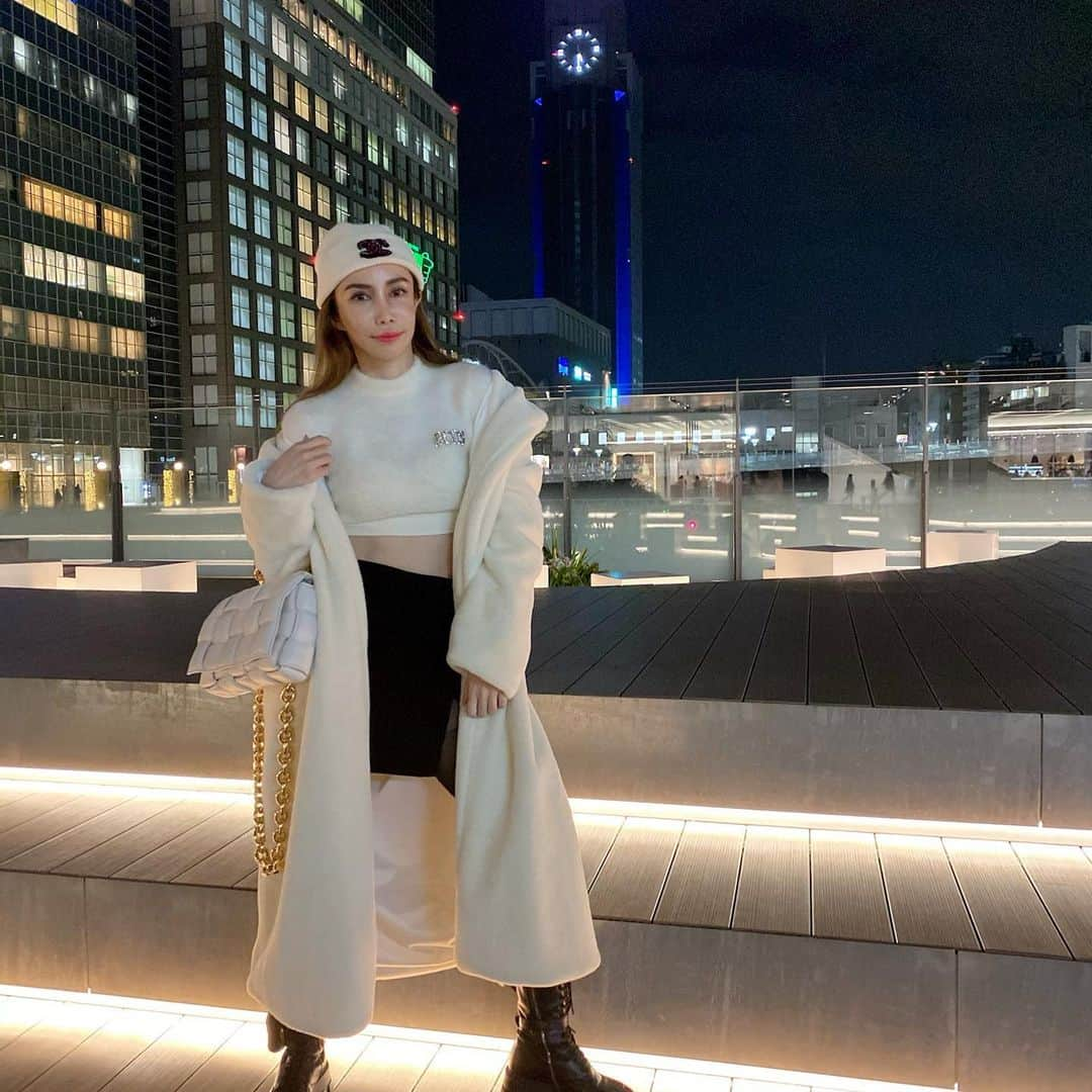 fashion dog loverさんのインスタグラム写真 - (fashion dog loverInstagram)「Have a nice weekend😘  #winter #winterfashion #fashion #fashiongram #fashionstyle #fashionista #fashionblogger #fashionable #ootd #ootdfashion #ootdinspiration #outfitoftheday #outfit #bottegaveneta #prada #chanel#gcds #zara#ファッション#ファッションコーデ #シャネル#プラダ#シャネル」1月31日 1時00分 - chihuahuanyan