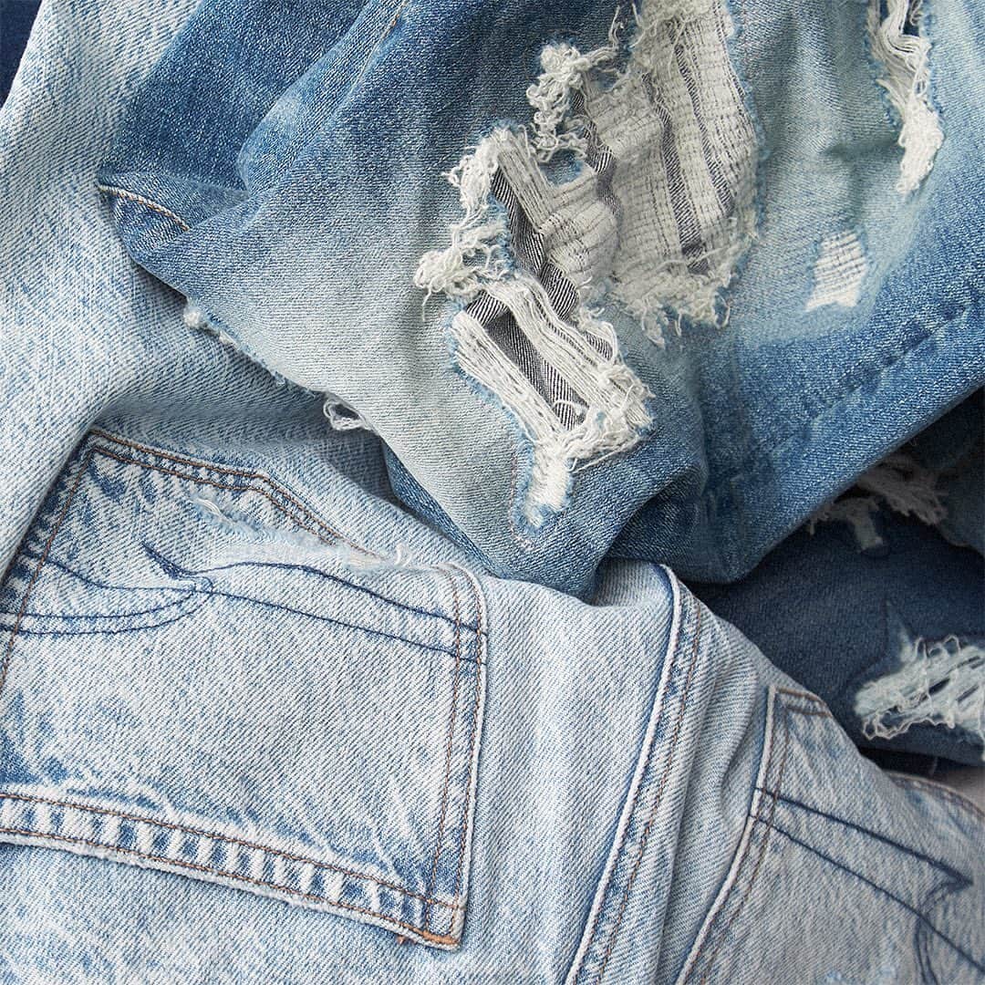 American Eagleのインスタグラム：「Did you know that most of your favorite jeans are 𝚁𝚎𝚊𝚕 𝙶𝚘𝚘𝚍, our sustainably made collection? Fill your closet with jeans the planet loves as much as you do. 🌱🌎」