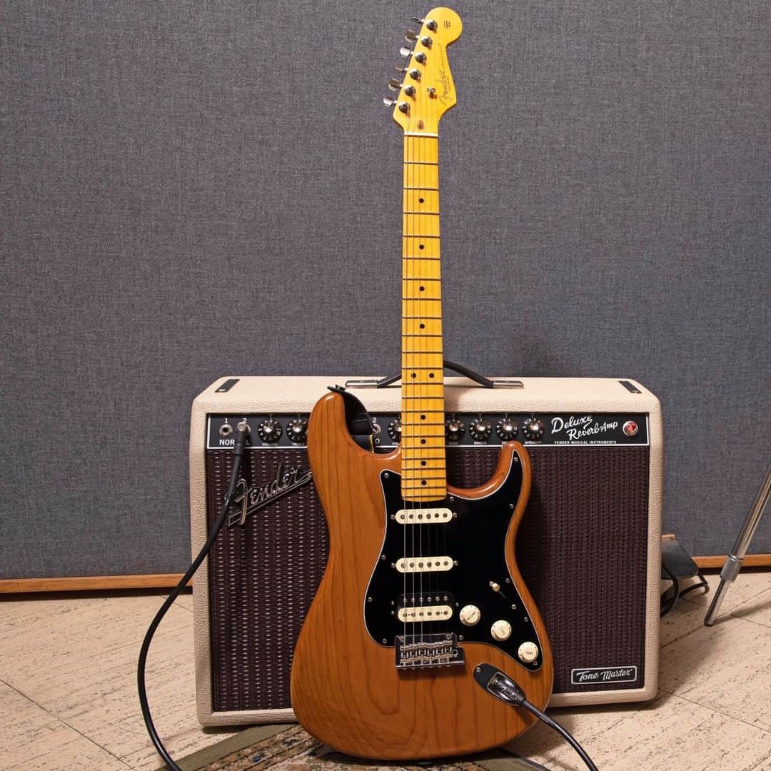 Fender Guitarさんのインスタグラム写真 - (Fender GuitarInstagram)「Happy #Straturday! What's the first thing you'd play on this natural American Professional II Stratocaster?」1月31日 2時00分 - fender