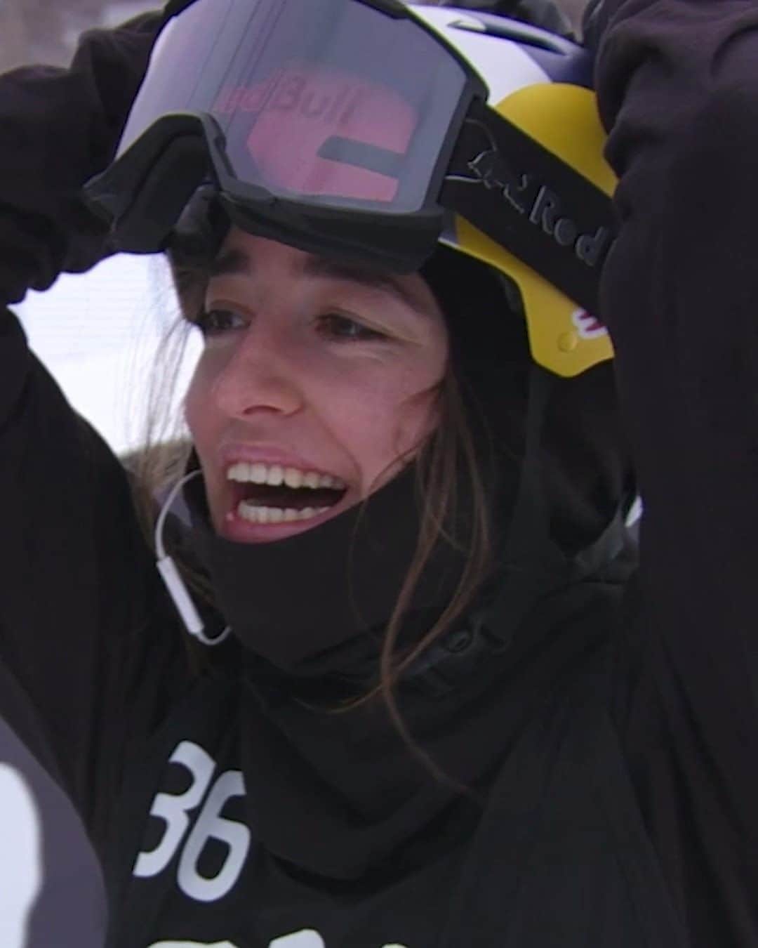 レッドブルのインスタグラム：「now *this* is what we mean when we say X Games winner mode ⛷️🥇  not only did @mathilde_gremaud just absolutely smash the X Games women's big air competition, she landed the first EVER switch double cork 1440 in a competition 🤯 massive congratulations to Mathilde 🏆🙌  Footage courtesy of ESPN Enterprises, Inc #redbull #givesyouwiiings #skiing #snow #xgames」