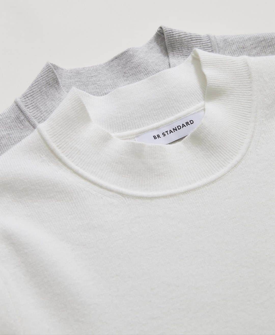 Banana Republic のインスタグラム：「Word on the street is that our Mock-Neck Sweaters are the best tops of the year. You didn't hear it from us. Tap to get yours. #BRStandard」